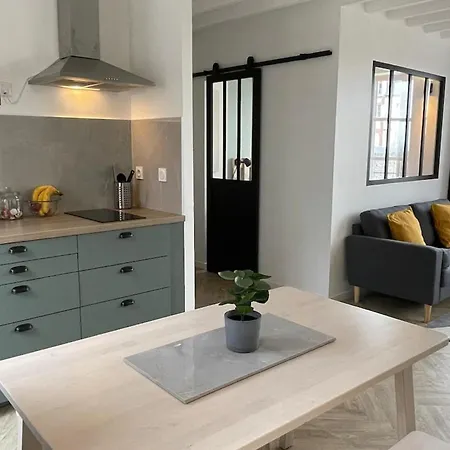 Le Temps De Vivre - Center - Closed Garage Lägenhet *